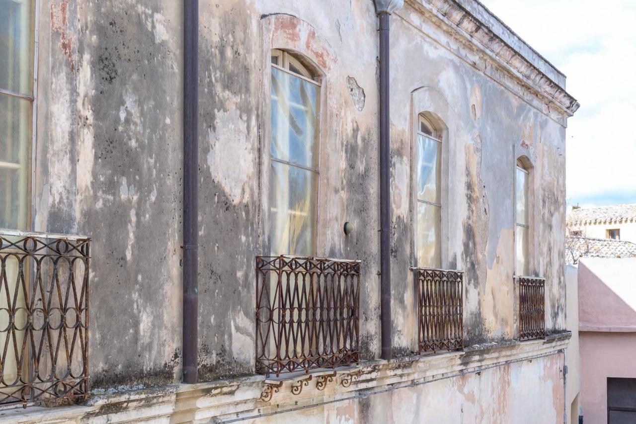 Вилла Ladiri - Antica Dimora In Terra Cruda Sinnai Экстерьер фото